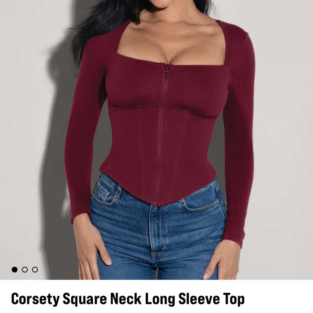 Ta3 Corsety Square Neck Long Sleeve Top